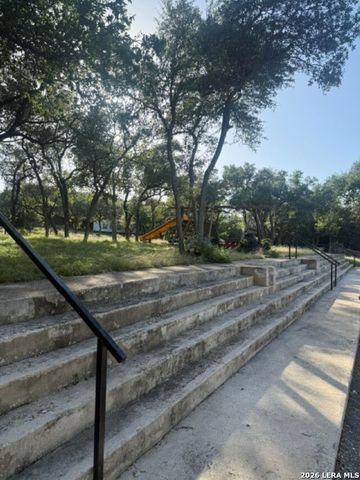 691 Flintstone Dr, Canyon Lake, TX 78133
