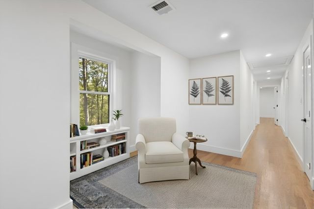 241 Prospect St, Franklin, MA 02038