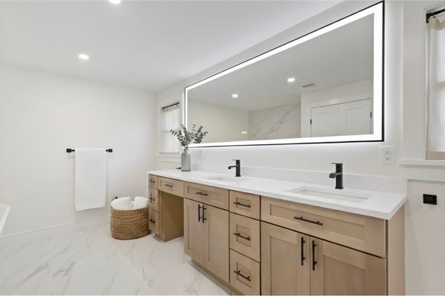 241 Prospect St, Franklin, MA 02038