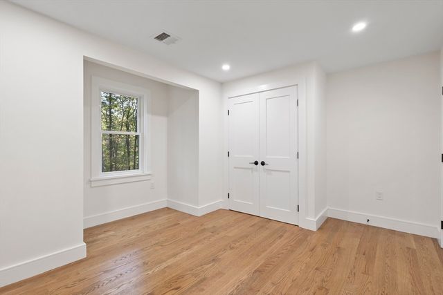 241 Prospect St, Franklin, MA 02038