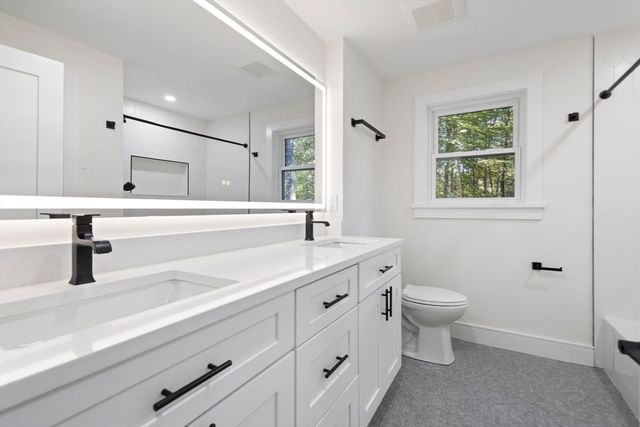 241 Prospect St, Franklin, MA 02038