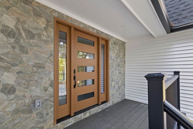 241 Prospect St, Franklin, MA 02038