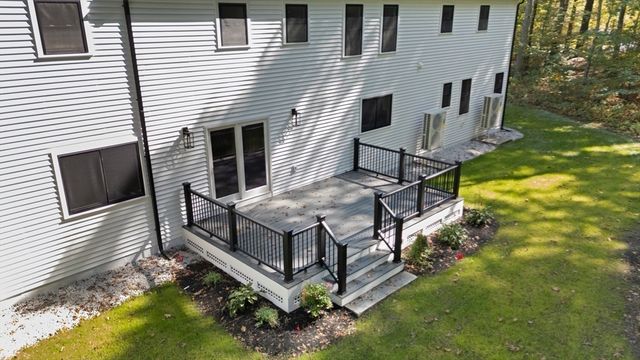 241 Prospect St, Franklin, MA 02038