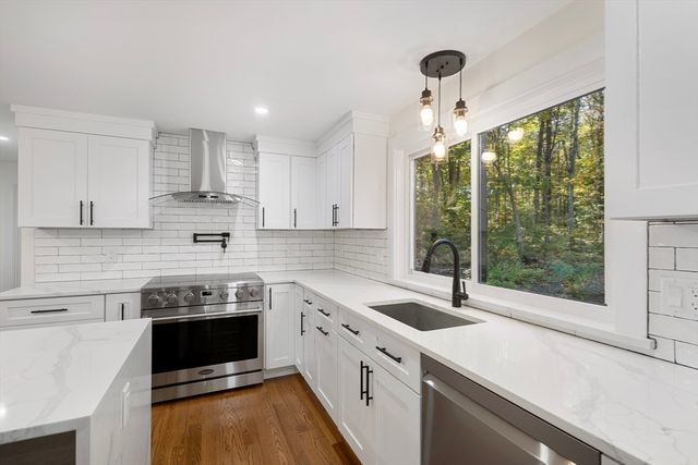 241 Prospect St, Franklin, MA 02038