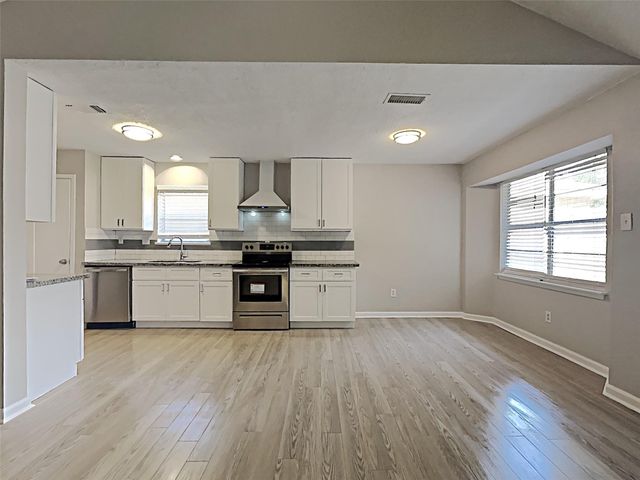 22506 Colonialgate Drive, Spring, TX 77373