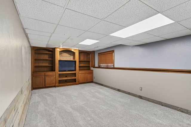 1618 5th Avenue SW, Altoona, IA 50009