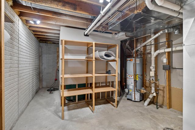 1618 5th Avenue SW, Altoona, IA 50009