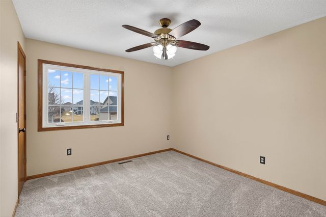 1618 5th Avenue SW, Altoona, IA 50009