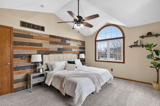 1618 5th Avenue SW, Altoona, IA 50009