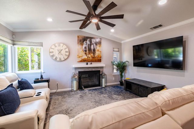 1358 Ridgerun Dr, Roseville, CA 95747