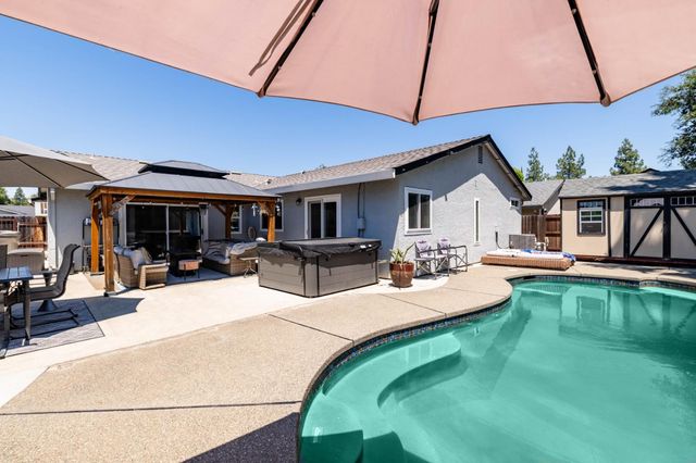 1358 Ridgerun Dr, Roseville, CA 95747