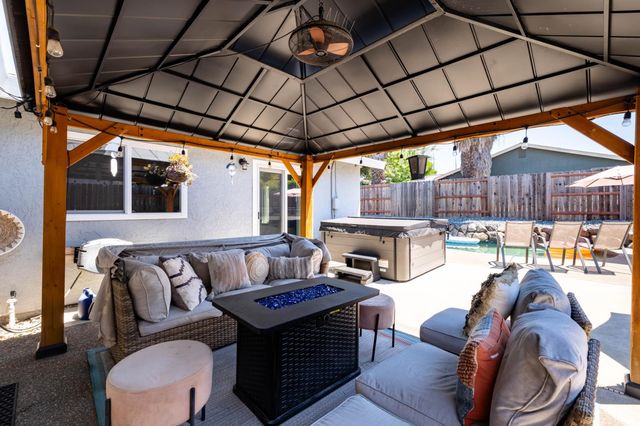 1358 Ridgerun Dr, Roseville, CA 95747