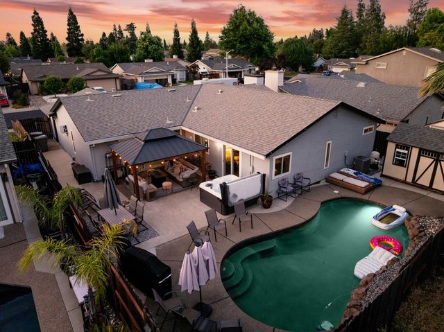 1358 Ridgerun Dr, Roseville, CA 95747