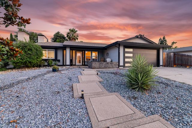1358 Ridgerun Dr, Roseville, CA 95747