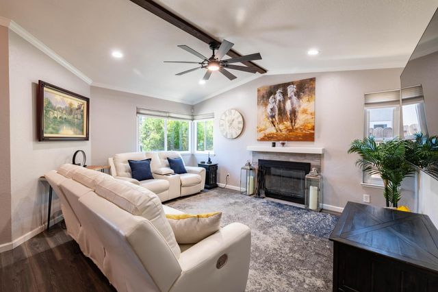 1358 Ridgerun Dr, Roseville, CA 95747