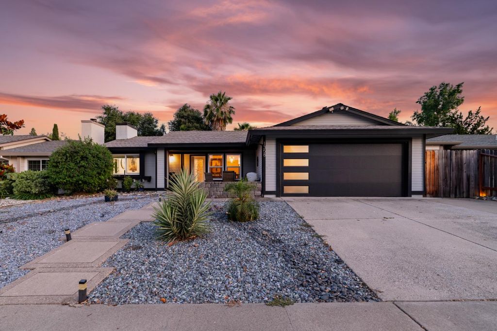 1358 Ridgerun Dr, Roseville, CA 95747