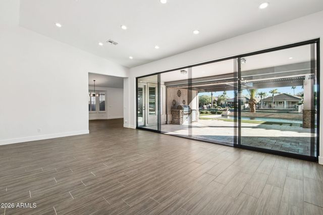 6991 W FIREBIRD Drive, Glendale, AZ 85308