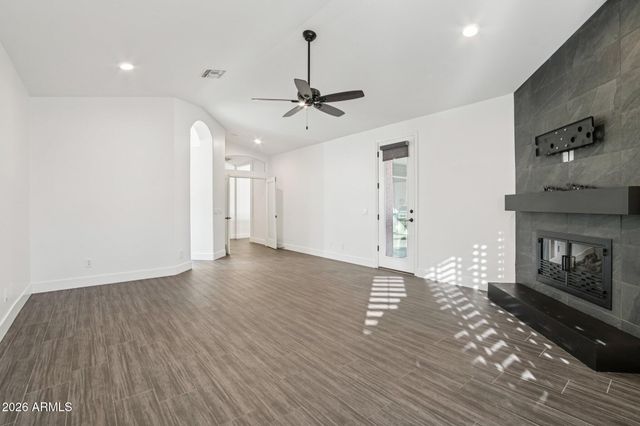 6991 W FIREBIRD Drive, Glendale, AZ 85308