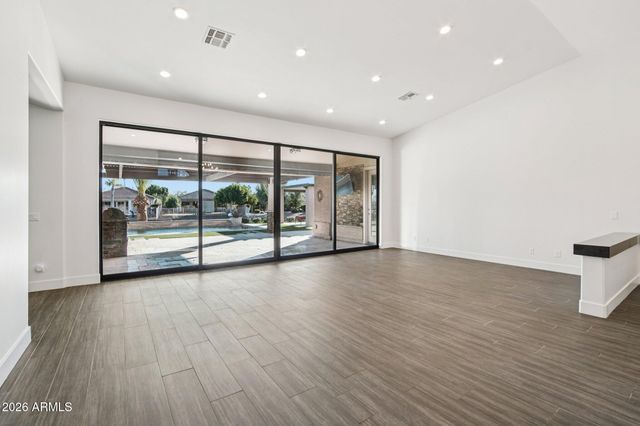 6991 W FIREBIRD Drive, Glendale, AZ 85308