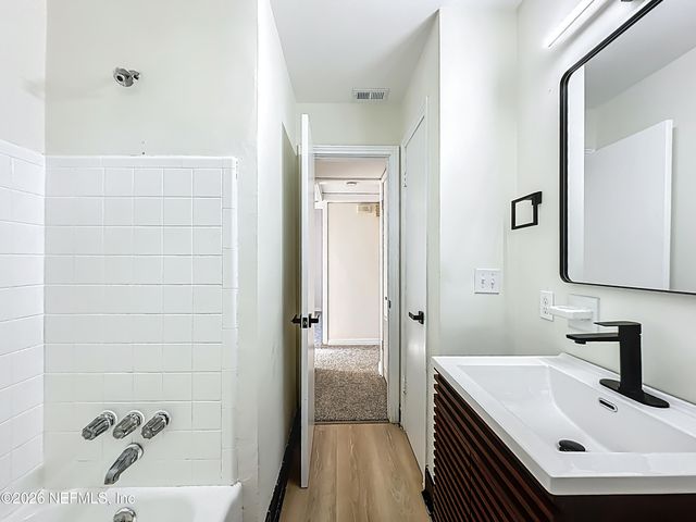 6131 BARTHOLF Avenue, Jacksonville, FL 32210