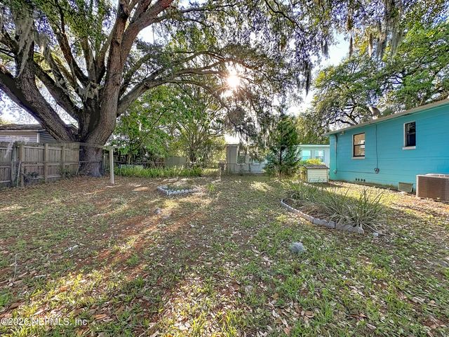 6131 BARTHOLF Avenue, Jacksonville, FL 32210