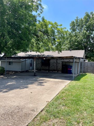 905 Northshore Drive, Garland, TX 75040
