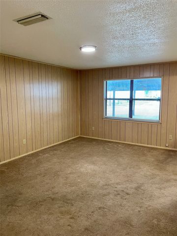 905 Northshore Drive, Garland, TX 75040
