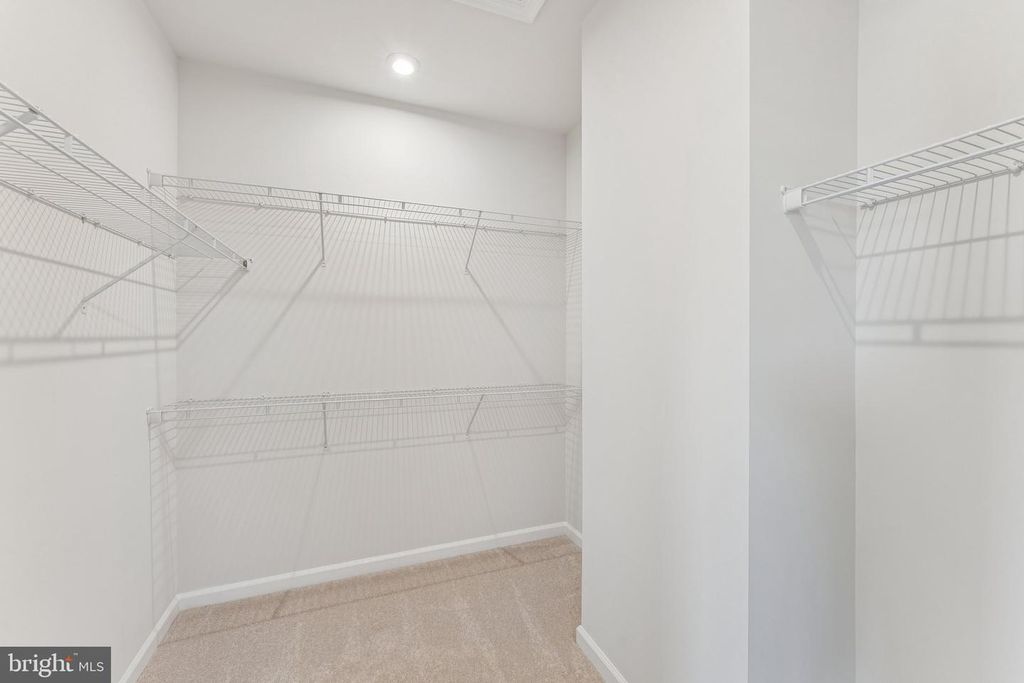 Image 11 of property listing at 3166 ICEHOUSE PL, Bryans Road, MD 20616