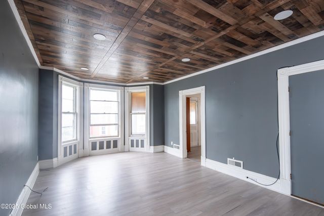 224 5th Avenue, Troy, NY 12180