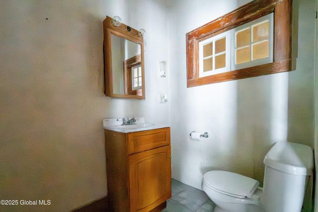 224 5th Avenue, Troy, NY 12180