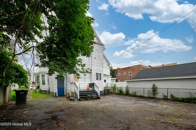 224 5th Avenue, Troy, NY 12180