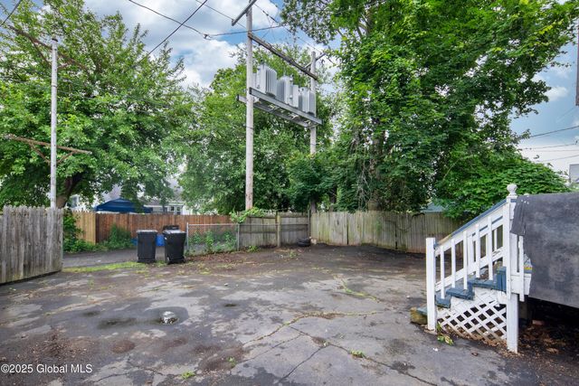 224 5th Avenue, Troy, NY 12180