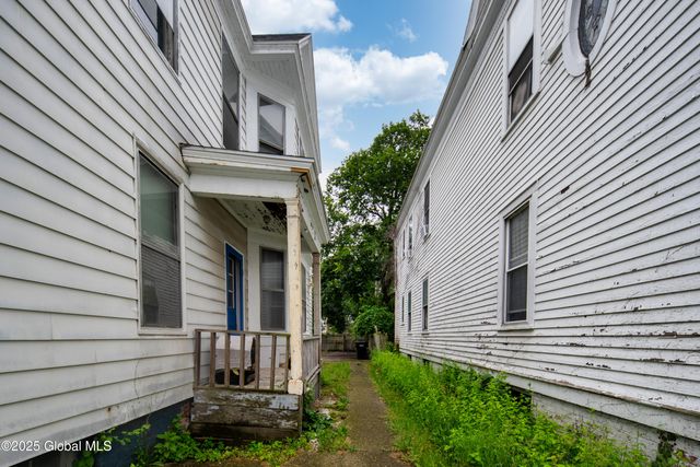 224 5th Avenue, Troy, NY 12180