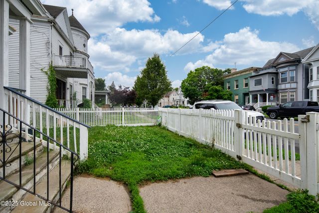 224 5th Avenue, Troy, NY 12180