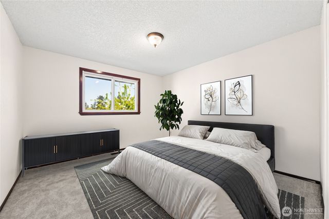 1417 S 257th Place, Des Moines, WA 98198