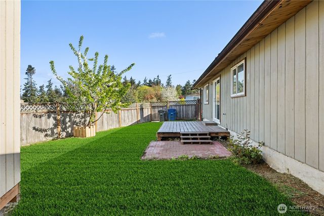 1417 S 257th Place, Des Moines, WA 98198