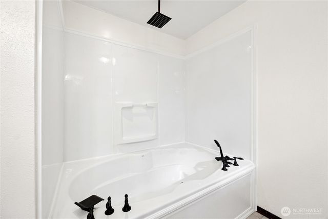 1417 S 257th Place, Des Moines, WA 98198