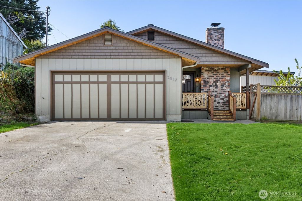 1417 S 257th Place, Des Moines, WA 98198