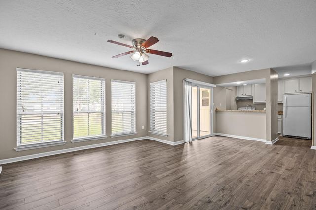 250 El Dorado Boulevard 127, Webster, TX 77598