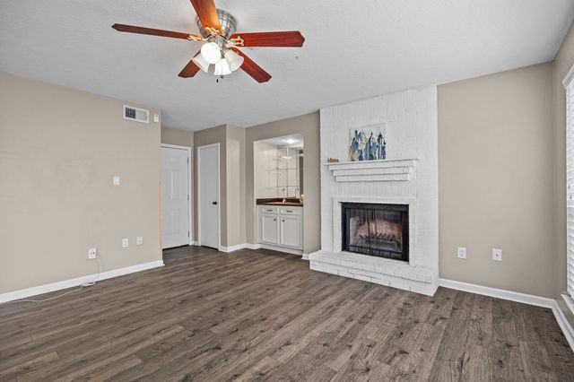 250 El Dorado Boulevard 127, Webster, TX 77598