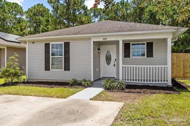 8821 Camshire Cir, Pensacola, FL 32507
