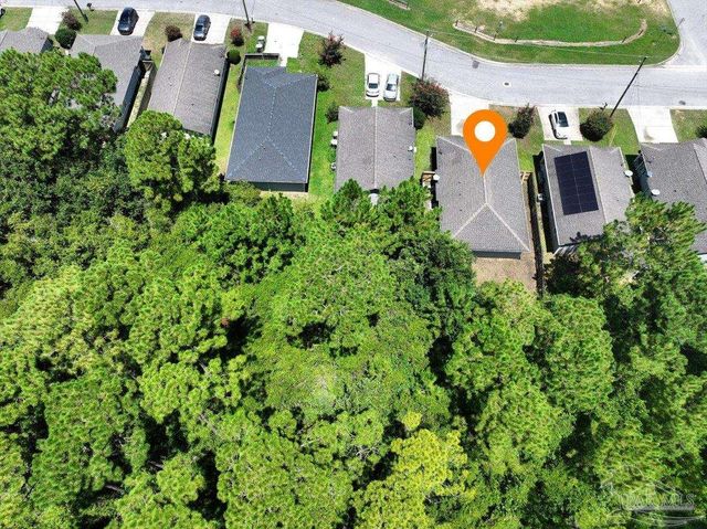 8821 Camshire Cir, Pensacola, FL 32507