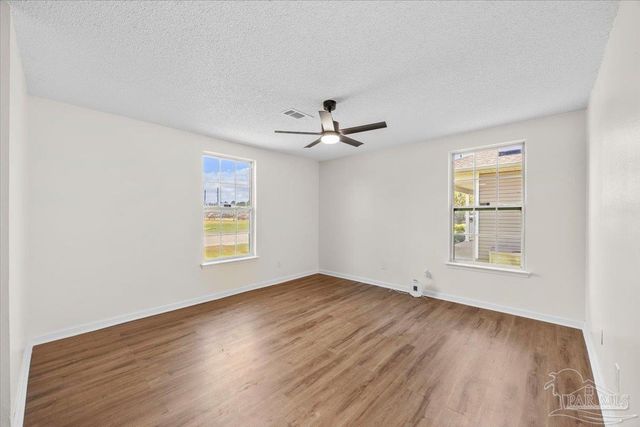 8821 Camshire Cir, Pensacola, FL 32507