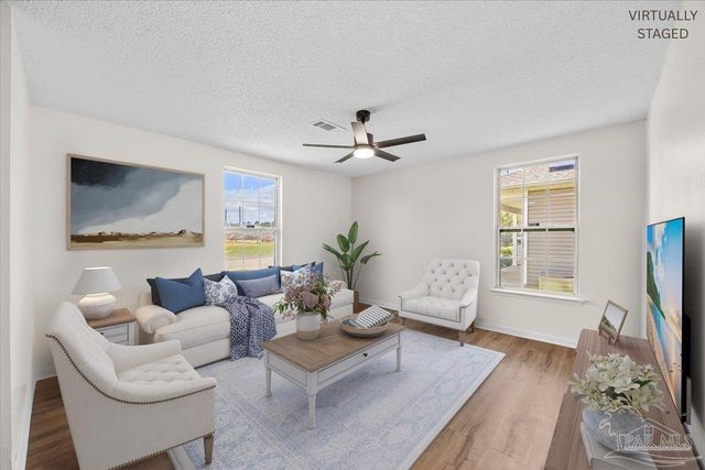 8821 Camshire Cir, Pensacola, FL 32507