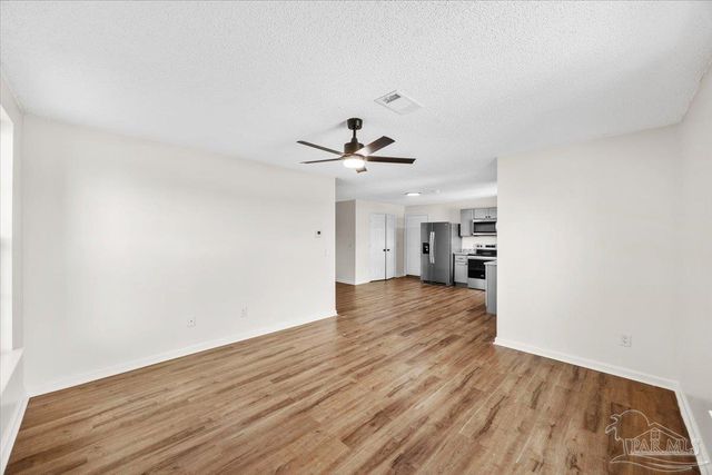 8821 Camshire Cir, Pensacola, FL 32507