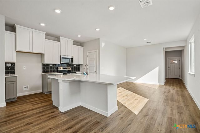 761 Whitman Street, New Braunfels, TX 78130