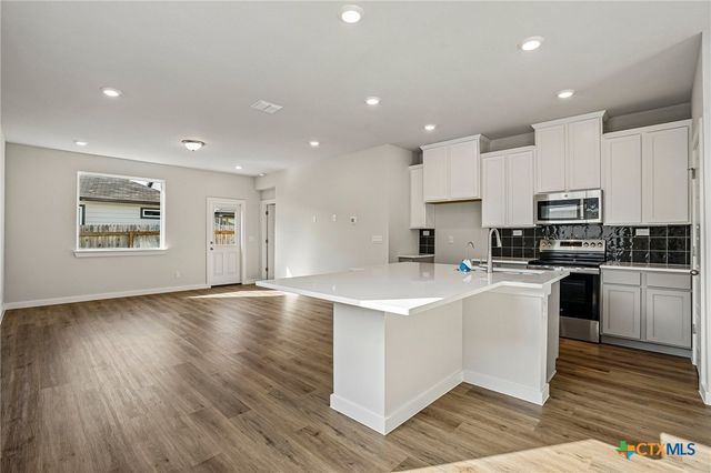 761 Whitman Street, New Braunfels, TX 78130
