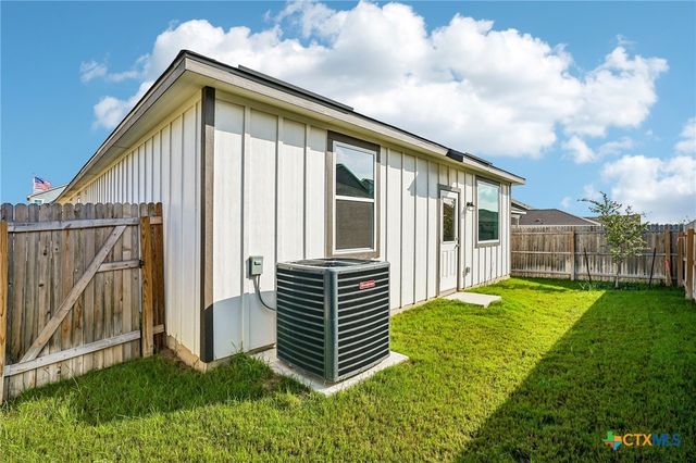 761 Whitman Street, New Braunfels, TX 78130