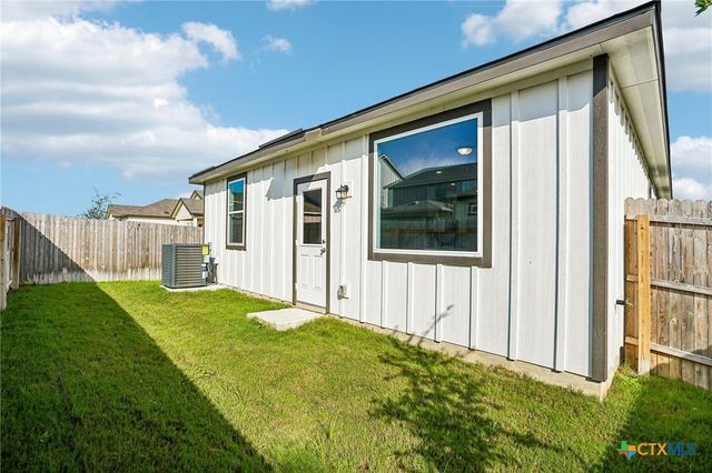 761 Whitman Street, New Braunfels, TX 78130
