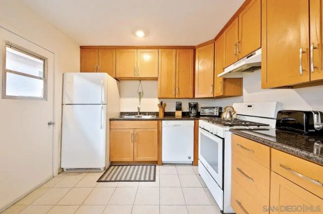 1816 Diamond Street, San Diego, CA 92109